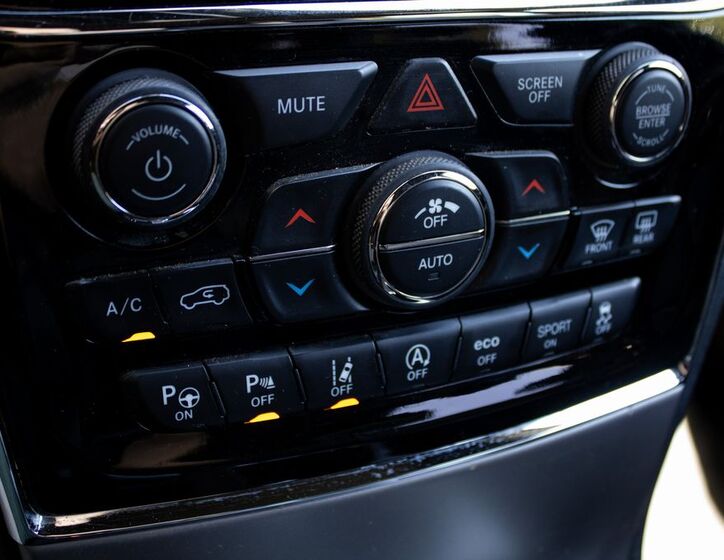 Jeep Grand Cherokee 19