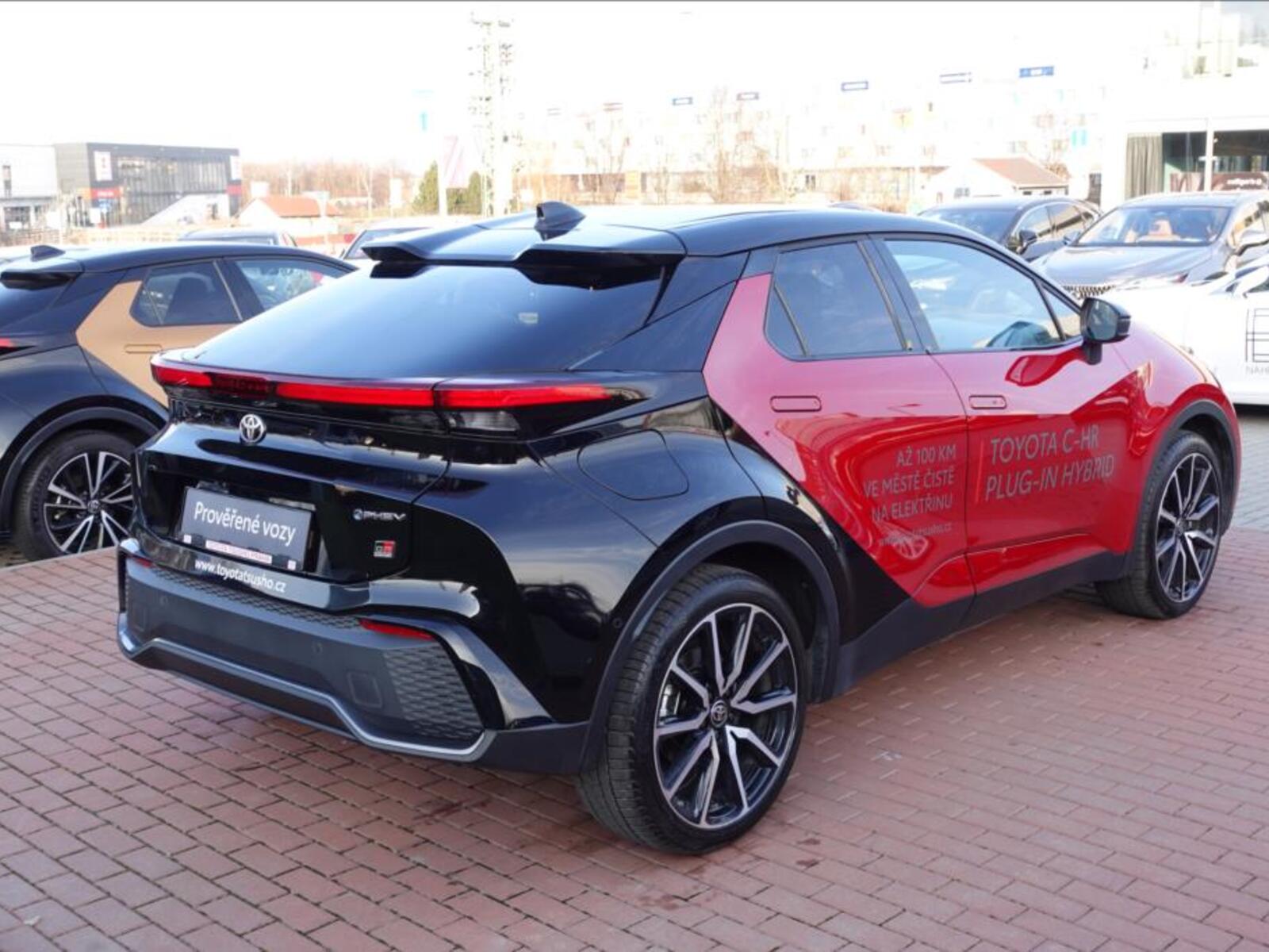 Toyota C-HR 4