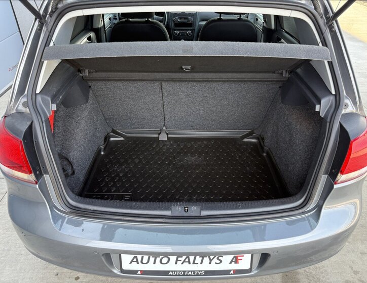 Volkswagen Golf Hatchback 1,2 l 77 kw