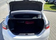 Toyota Corolla Sedan / Limuzína 1,6 l 97 kw