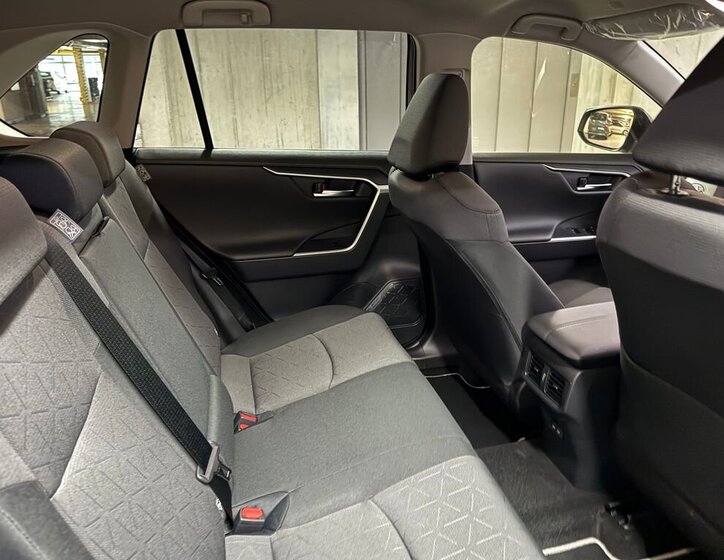 Toyota RAV4 SUV 2,5 l 163 kw