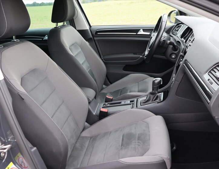 Volkswagen Golf Kombi 1,5 l 110 kw