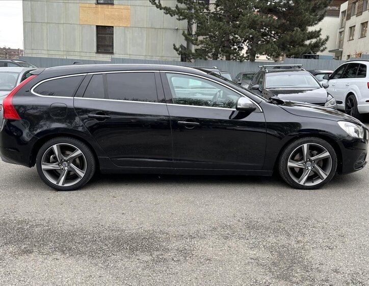 Volvo V60 11