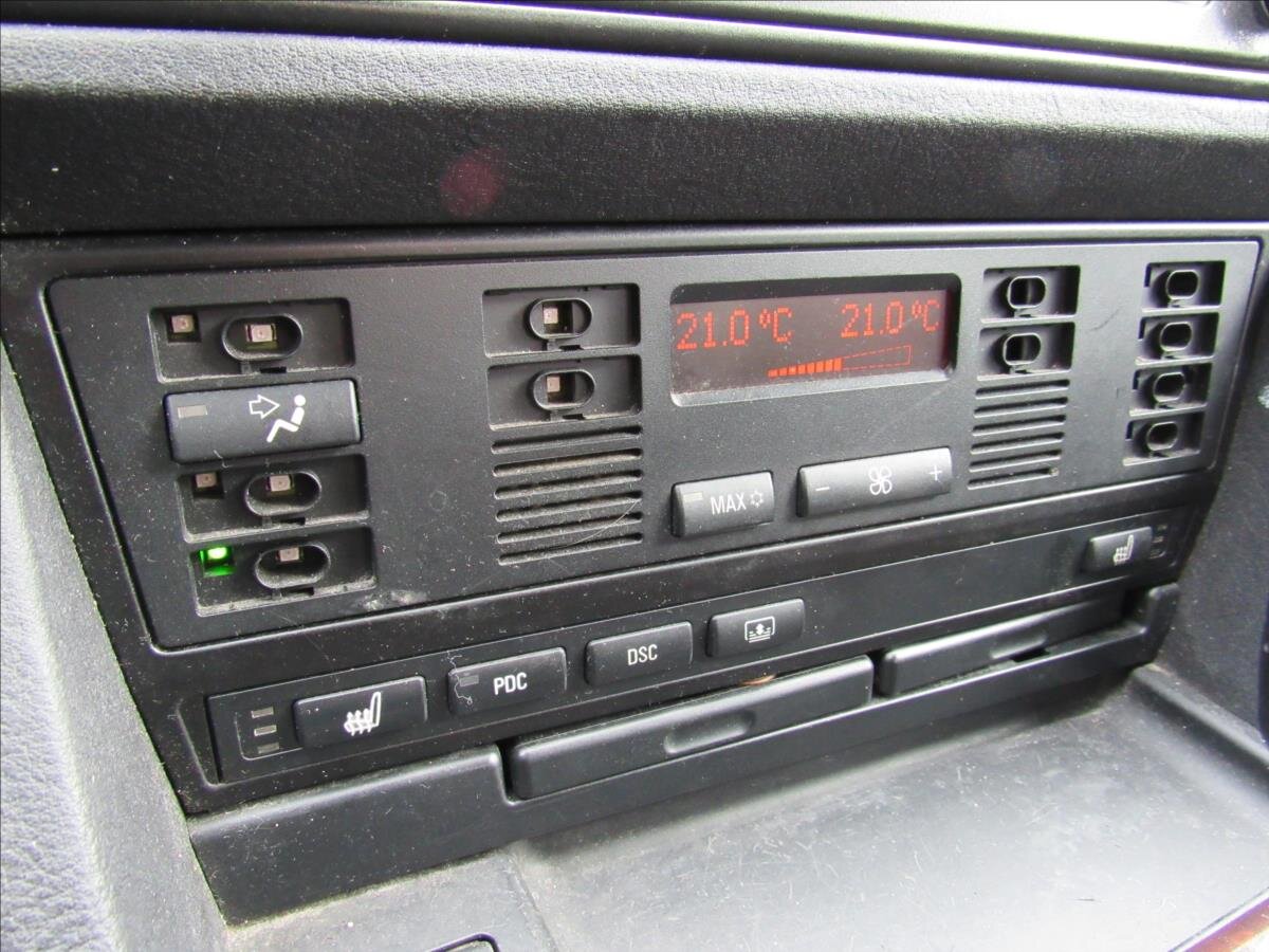 BMW Řada 5 Sedan / Limuzína 2,5 l 141 kw