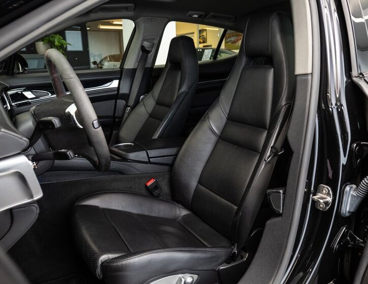 Porsche Panamera Sedan 4,8 l 294 kw