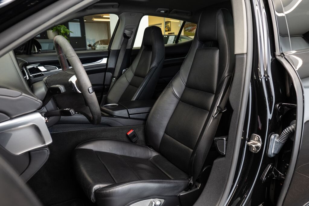 Porsche Panamera Sedan 4,8 l 294 kw