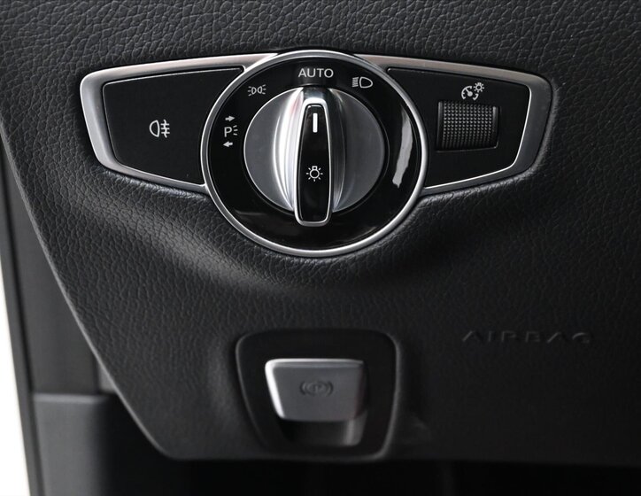 Mercedes-Benz Třídy E 27