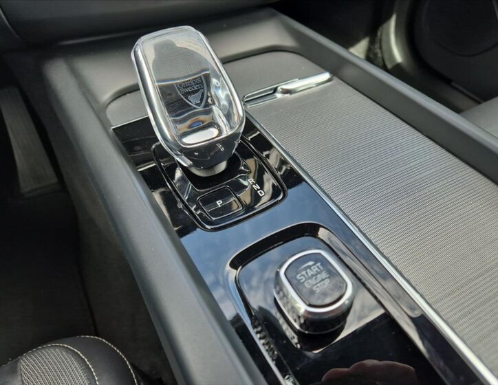 Volvo XC60 SUV / Terénní 2,0 l 145 kw