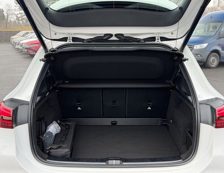 Mercedes-Benz GLA SUV / Terénní 2,0 l 85 kw