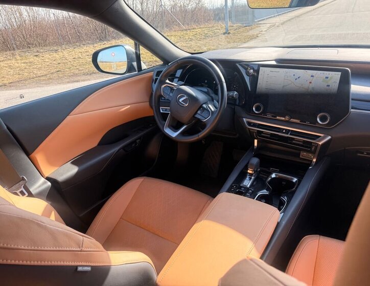 Lexus RX 450 SUV 2,5 l 136 kw