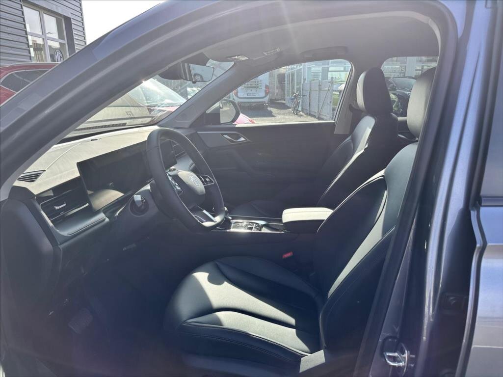 MG HS SUV / Terénní 1,5 l 125 kw