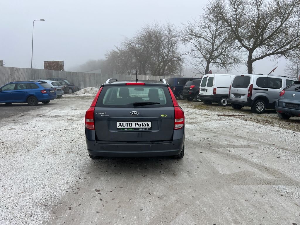 KIA Ostatní Kombi 1,6 l 66 kw