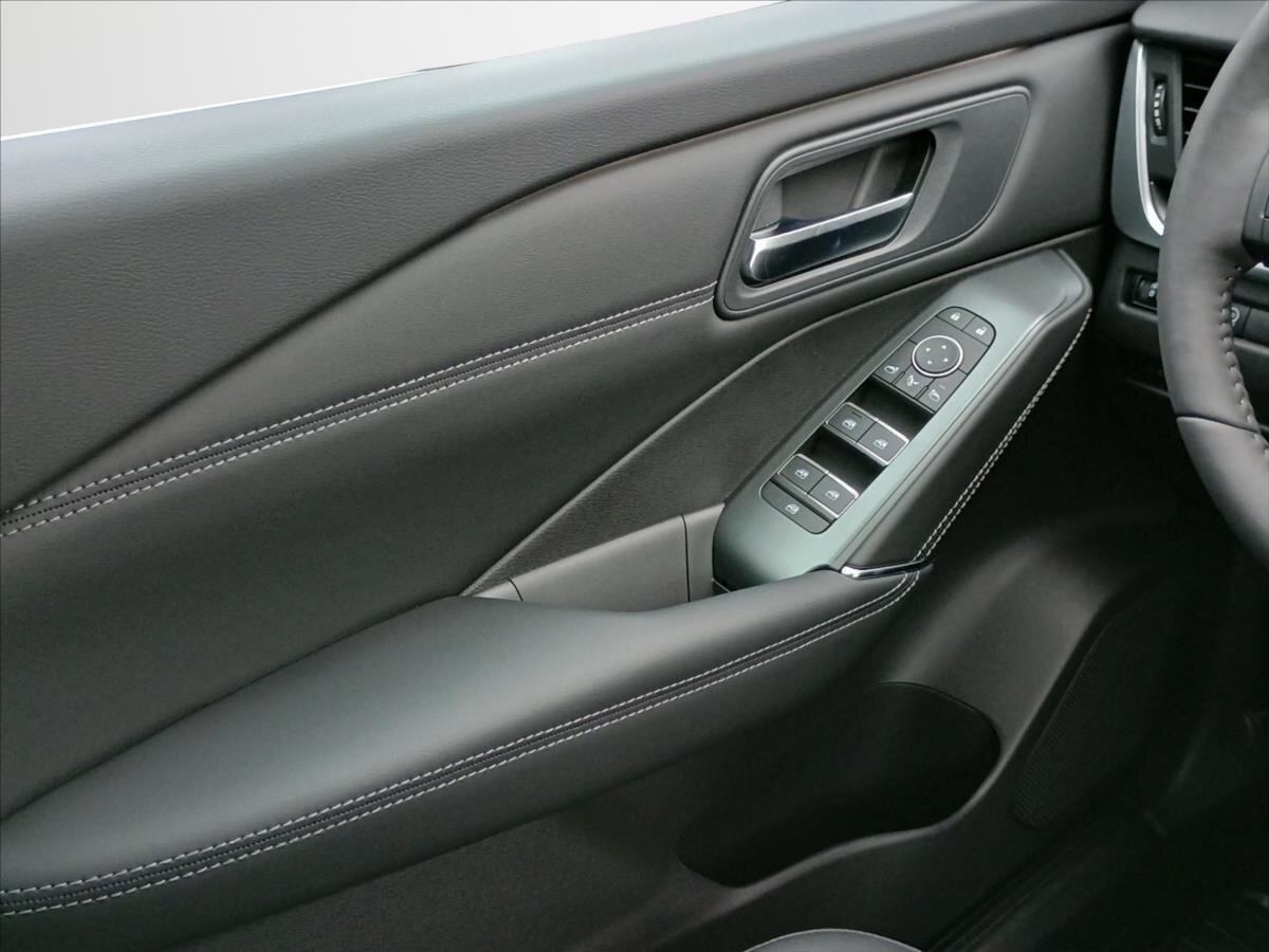 Nissan Qashqai SUV 1,3 l 116 kw