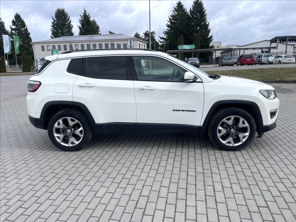 Jeep Compass SUV / Terénní 2,0 l 103 kw