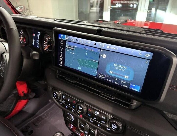 Jeep Wrangler Kombi 2,0 l 200 kw