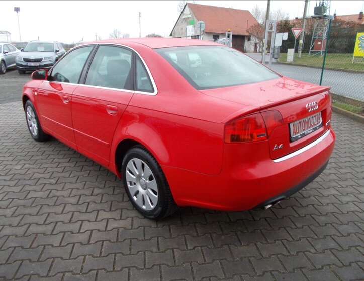 Audi A4 Sedan / Limuzína 2,0 l 103 kw