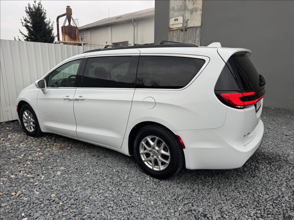 Chrysler Pacifica