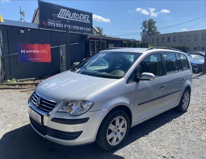 Volkswagen Touran 2