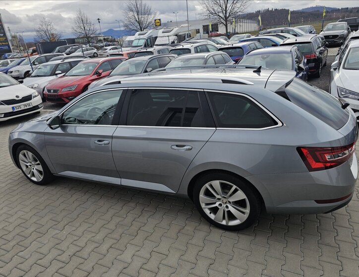 Škoda Superb Kombi 2,0 l 140 kw