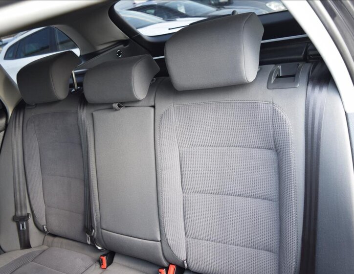 Volkswagen Golf Kombi 1,6 l 75 kw