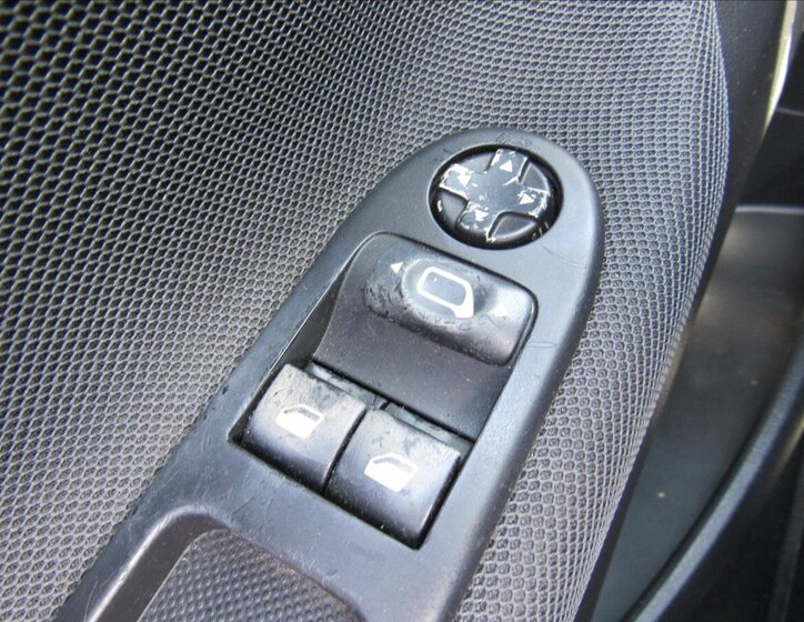 Peugeot 207 Kabriolet 1,6 l 88 kw