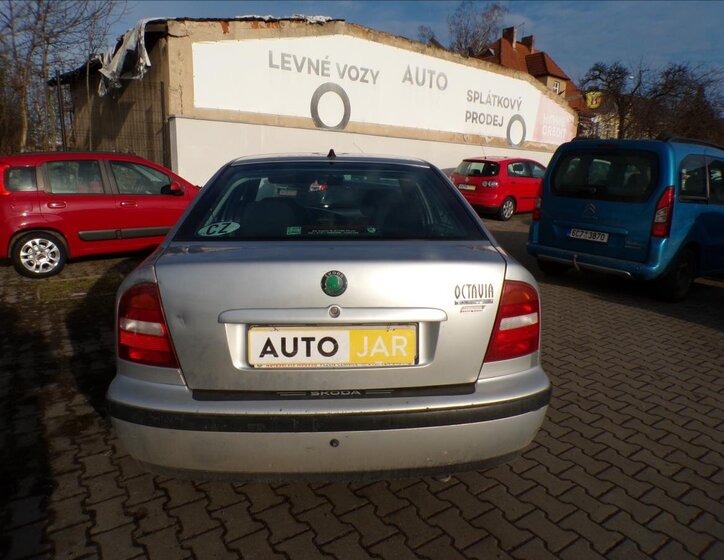 Škoda Octavia Hatchback 1,6 l 55 kw