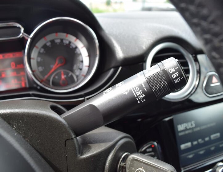 Opel Adam Hatchback 999,0 66 kw