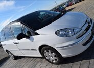 Peugeot 807 MPV 2,0 l 100 kw