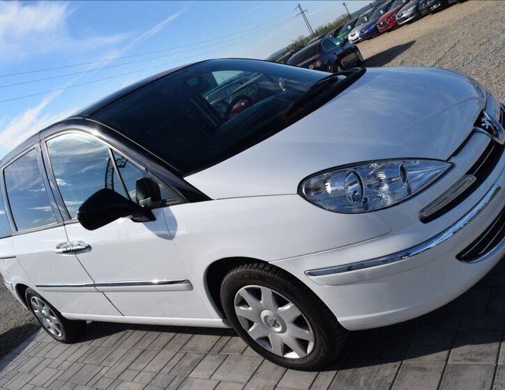Peugeot 807 MPV 2,0 l 100 kw