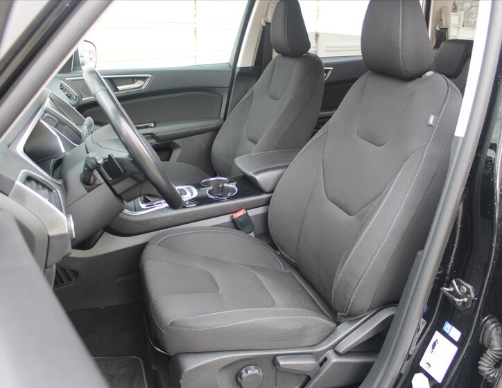 Ford S-MAX MPV 2,0 l 132 kw