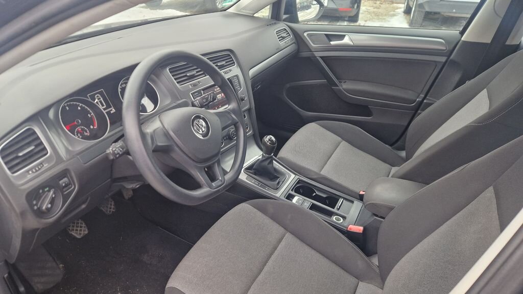 Volkswagen Golf Kombi 1,6 l 81 kw