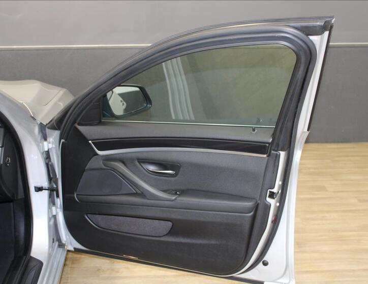BMW Řada 5 24