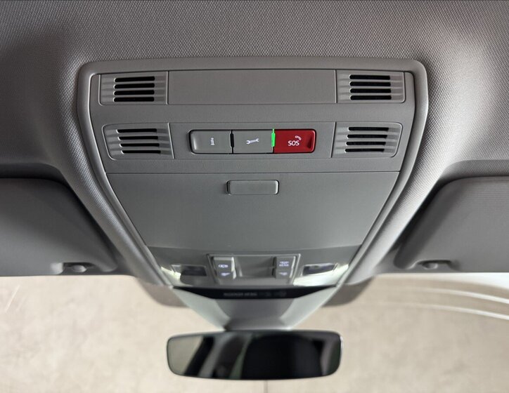 Volkswagen Passat Kombi 1,4 l 160 kw