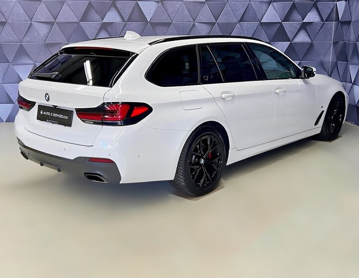 BMW Řada 5 Kombi 3,0 l 210 kw