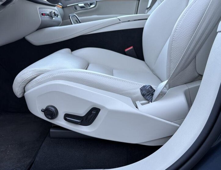 Volvo XC90 SUV 2,0 l 173 kw