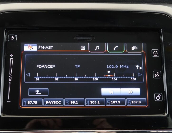 Suzuki Vitara SUV / Terénní 1,4 l 95 kw