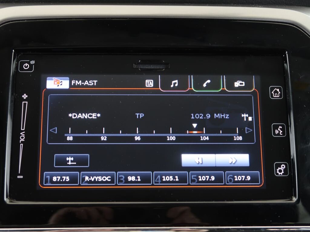 Suzuki Vitara SUV / Terénní 1,4 l 95 kw