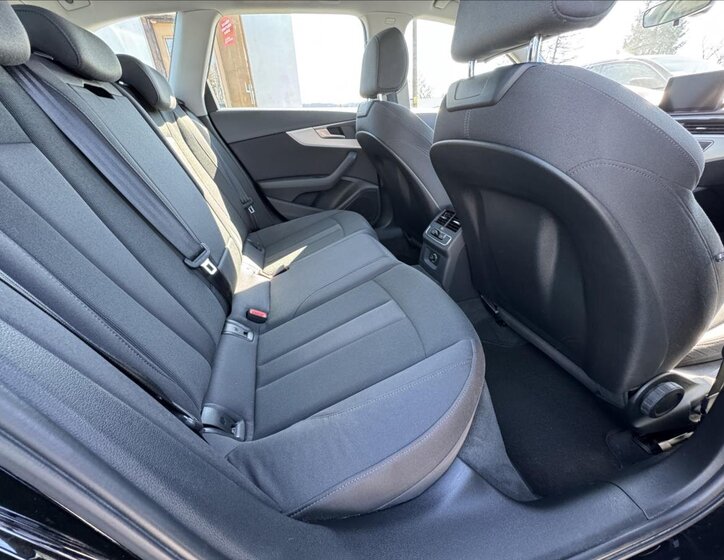 Audi A4 Kombi 2,0 l 140 kw