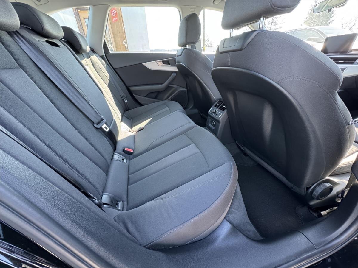 Audi A4 Kombi 2,0 l 140 kw