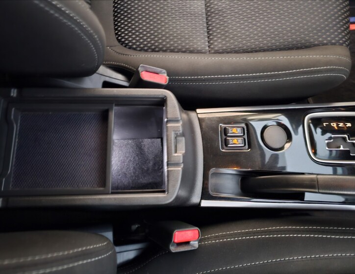 Mitsubishi Outlander 34