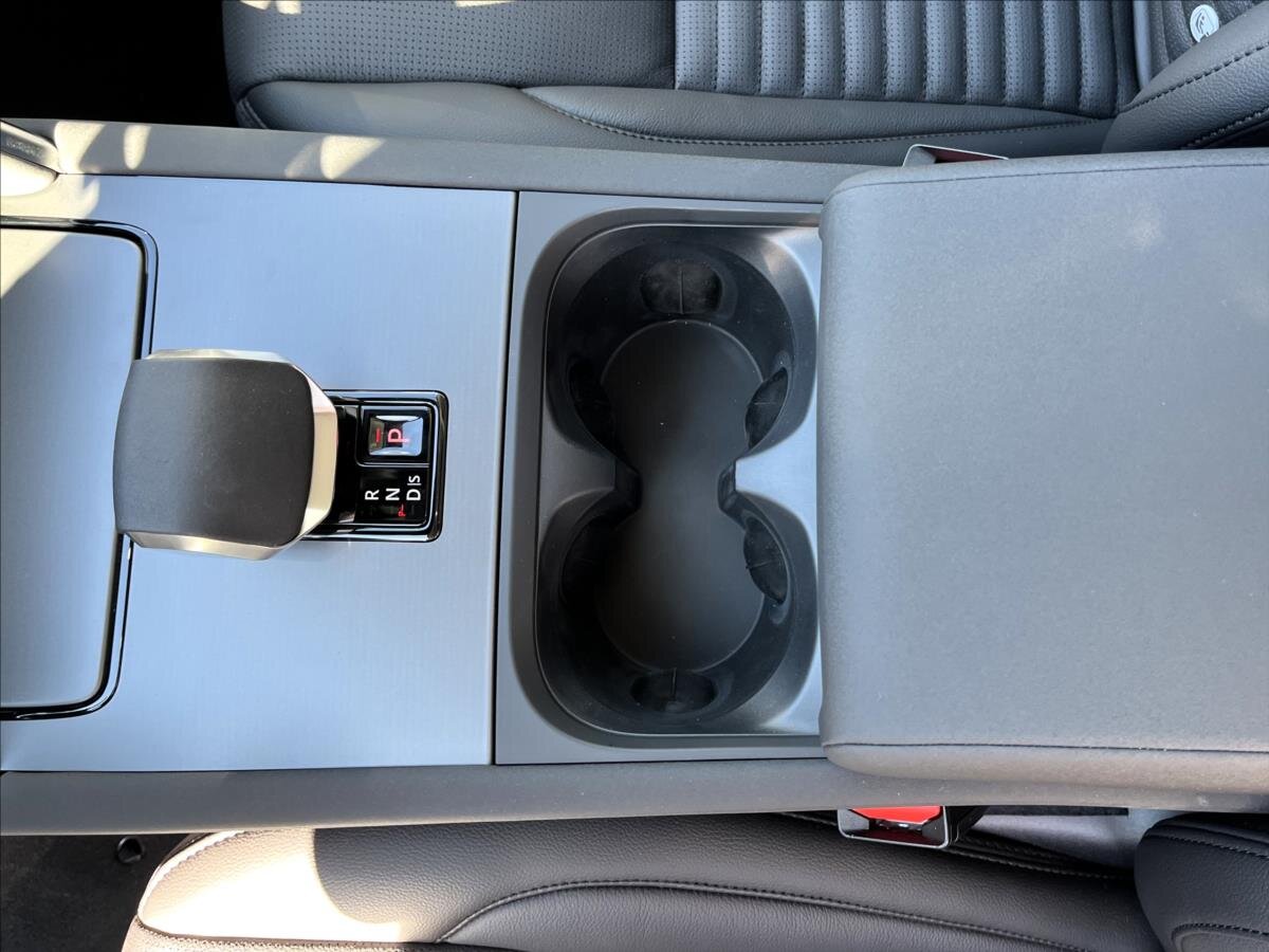 Land Rover Discovery Sport SUV / Terénní 2,0 l 120 kw