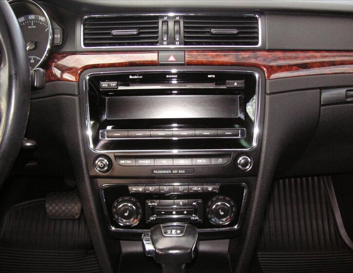 Škoda Superb Kombi 2,0 l 103 kw