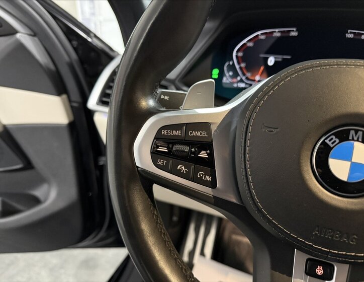 BMW X6 Sedan / Limuzína 3,0 l 250 kw