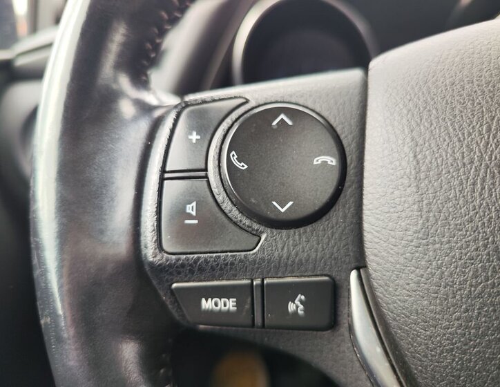 Toyota Auris Kombi 1,6 l 82 kw