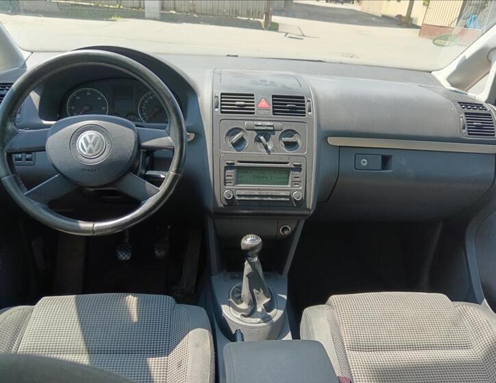 Volkswagen Touran 19