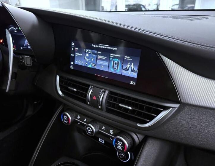 Alfa Romeo Giulia 10