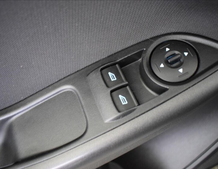 Ford Focus Kombi 999,0 92 kw