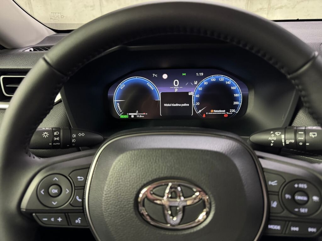 Toyota RAV4 SUV 2,5 l 163 kw