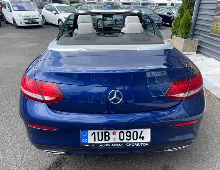 Mercedes-Benz Třídy C Kabriolet 2,1 l 125 kw