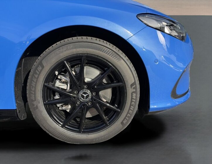 Mercedes-Benz CLA Sedan / Limuzína 2,0 l 200 kw